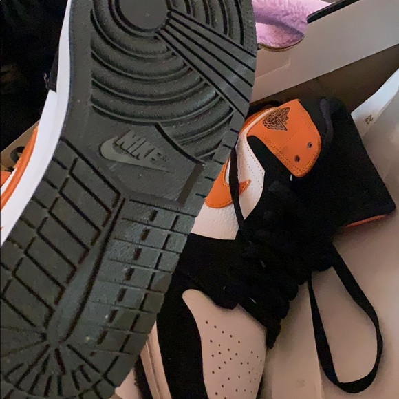 jordan 1 mid shattered backboards